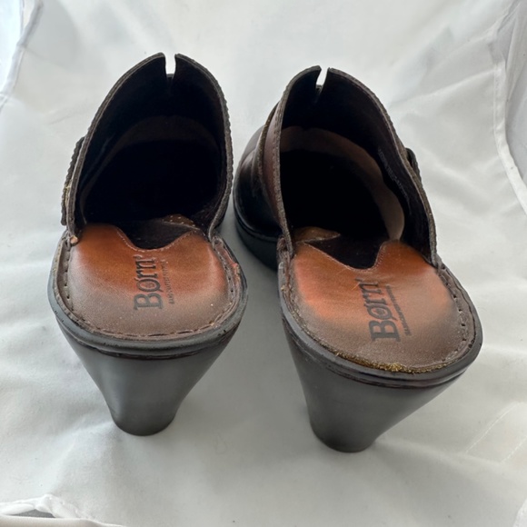 Born Clogs - Picture 3 of 6